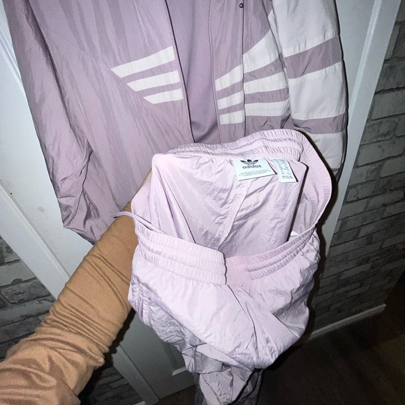 Adidas track set never worn - Picture 4 of 5